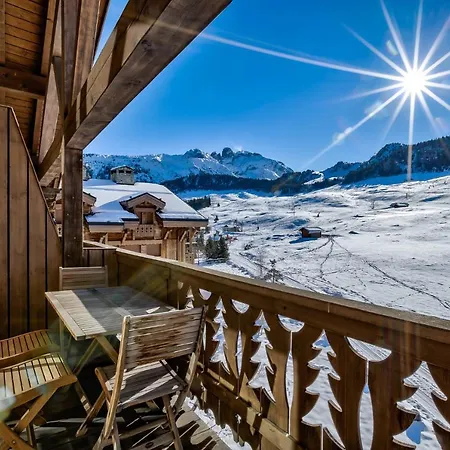 Luxurious Ski-in Ski-out Duplex On Slope