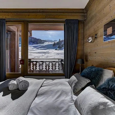 Luxurious Ski-in Ski-out Duplex On Slope *