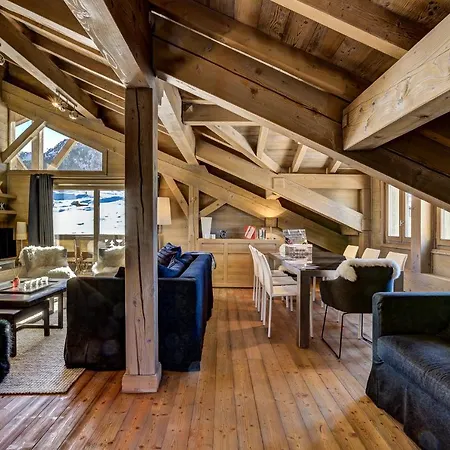 Luxurious Ski-in Ski-out Duplex On Slope *