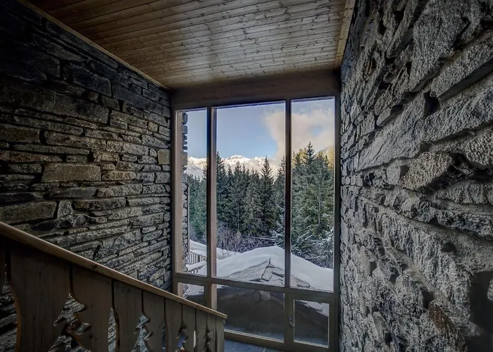 Daire Luxurious Ski-in Ski-out Duplex On Slope