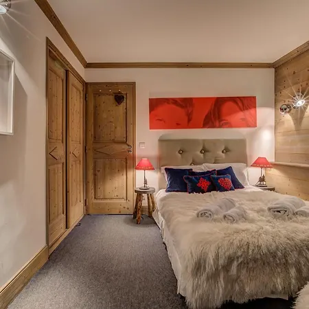 Luxurious Ski-in Ski-out Duplex On Slope